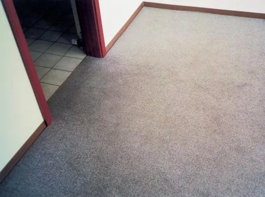 Verschmutzung im Türbereich zwischen Küche und Esszimmer