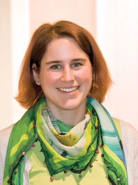 Eine von uns, Parkettlegerin Marie Albert