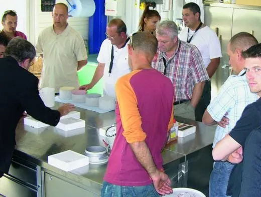 Hightech-Produktion und Messerummel