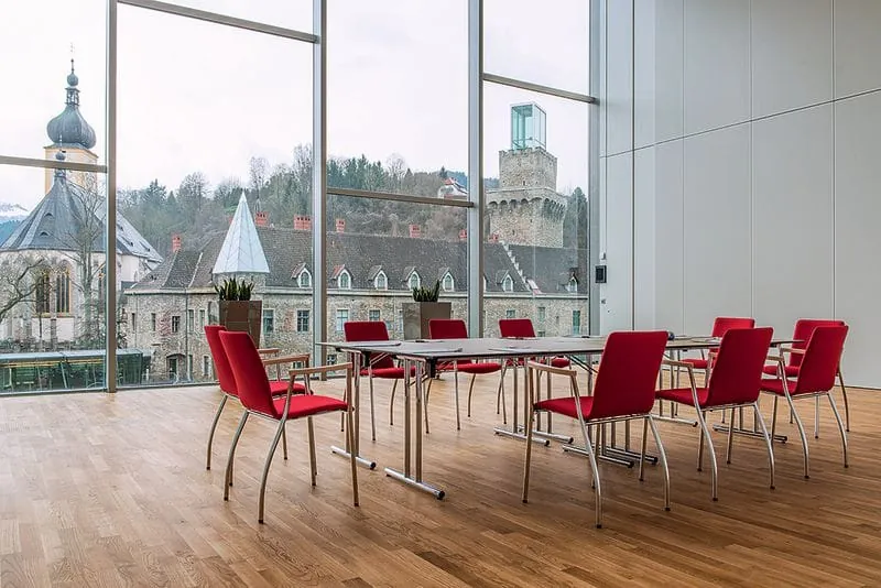 Bodenleger als guter Schlossgeist