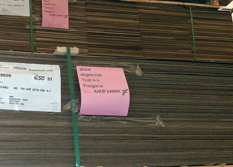 Warum lüftet man geräuchertes Eichenholz ab?