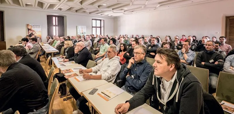 Flirten lernen hoch über Würzburg