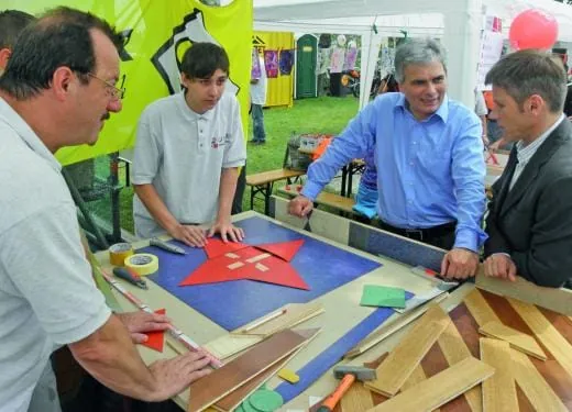 Bundeskanzler trifft Bodenleger