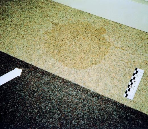 Fleckenbildung durch reines Wasser?