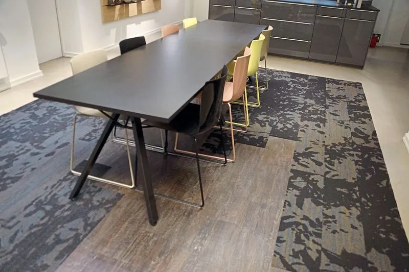 Textile Planken und LVT kombiniert