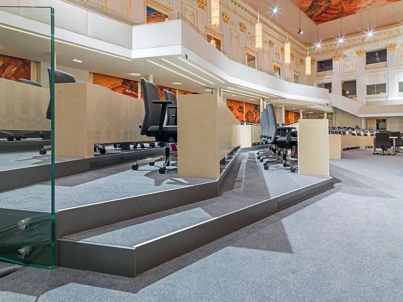 Präzision am Boden der Hofburg