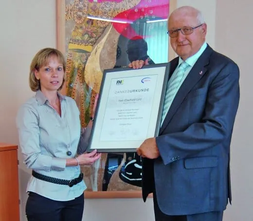 Lotz erhält Dankesurkunde