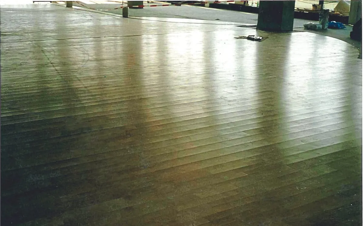 Was tun bei Wellen im Parkett?