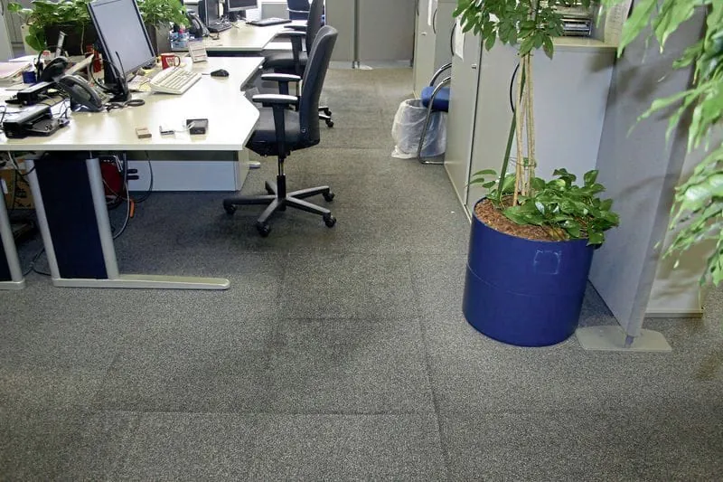 Der dunkle, helle Staub