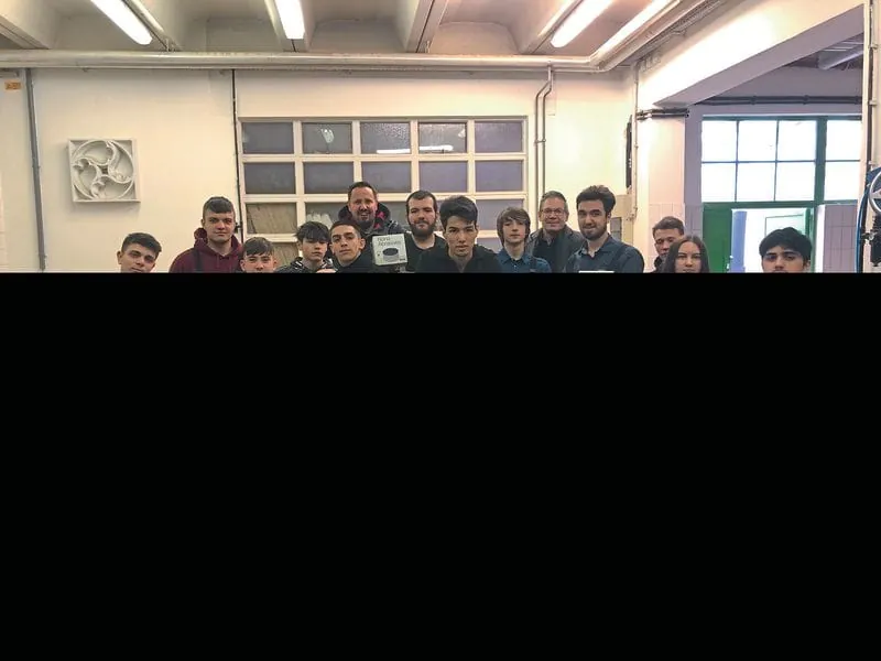 Bona sponsert Schleifmaschine