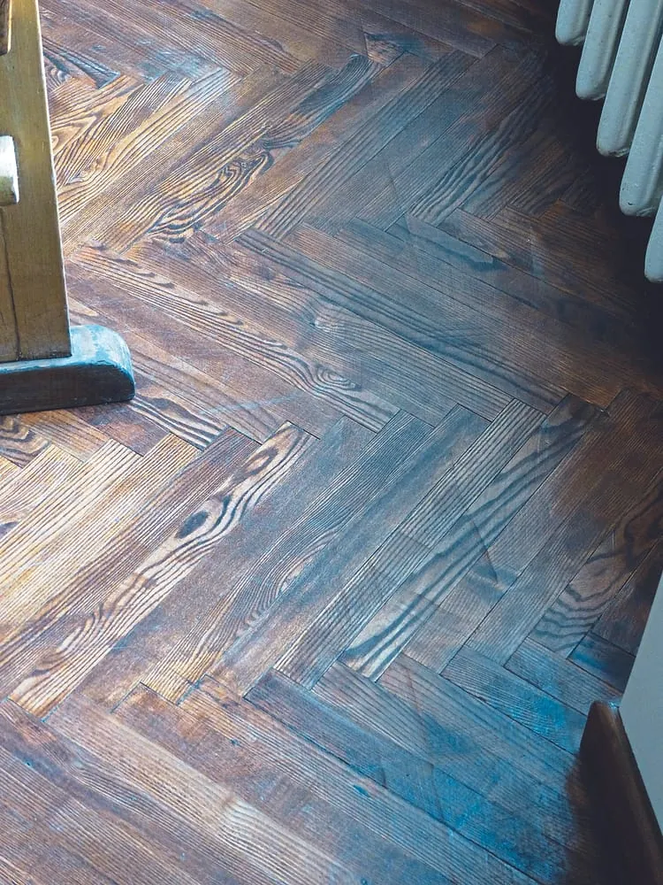 Flecken im Escheparkett