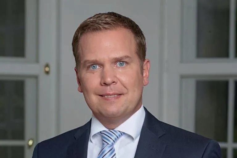 Dr. Markus Stolper