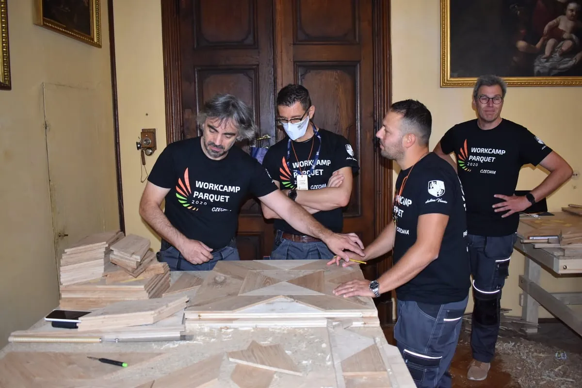 Workcamp parquet Vizivice (CZ)
