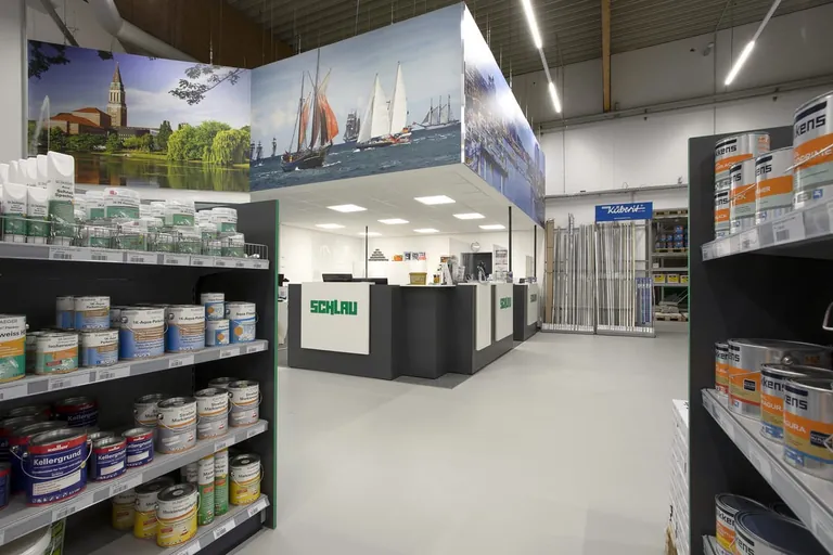 Innenansicht des Gro&szlig;handels Schlau in Kiel