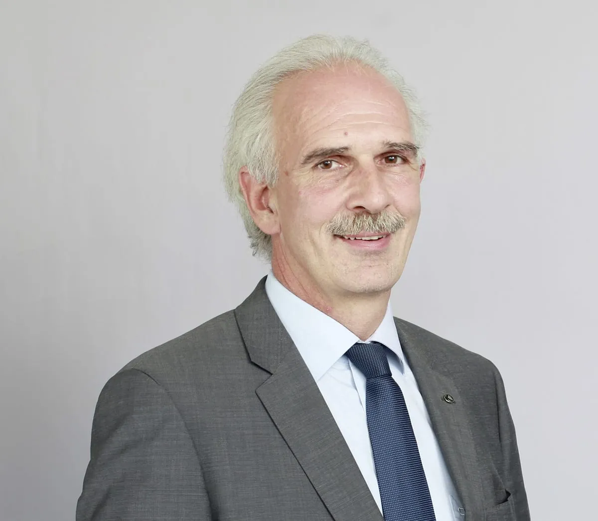 Kiesel: Umbau des Vertriebs und personelle Verstärkung