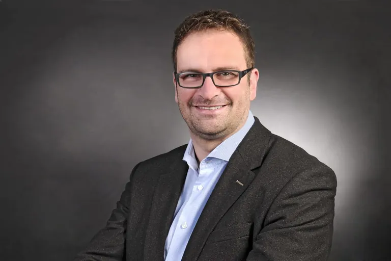 Ralf Schm&uuml;cker, Gebietsverkaufsleiter Mitte, K&uuml;berit