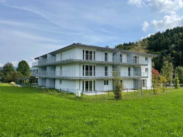 FN Neuhofer: Mehrfamilienhaus