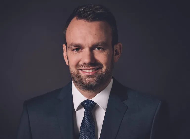 Jörg Peterburs