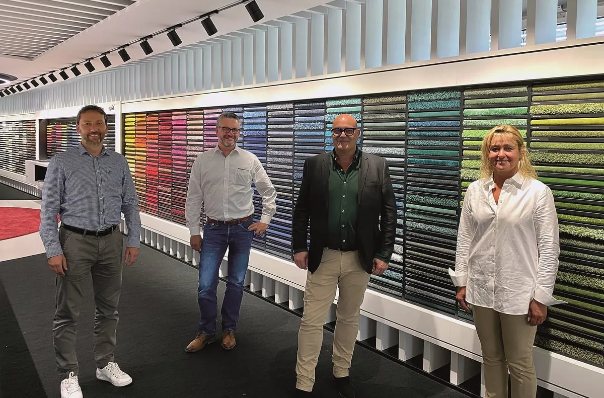 Object Carpet baut Vertrieb aus