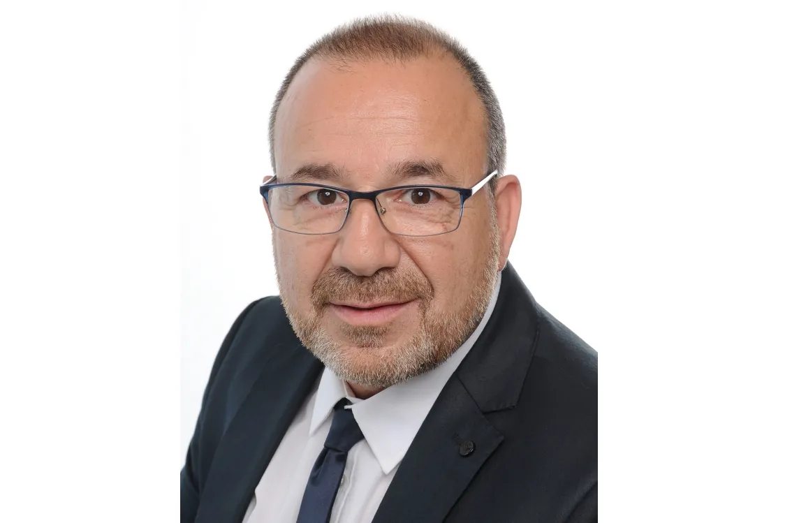 Pallmann, Ahmet Özcelik