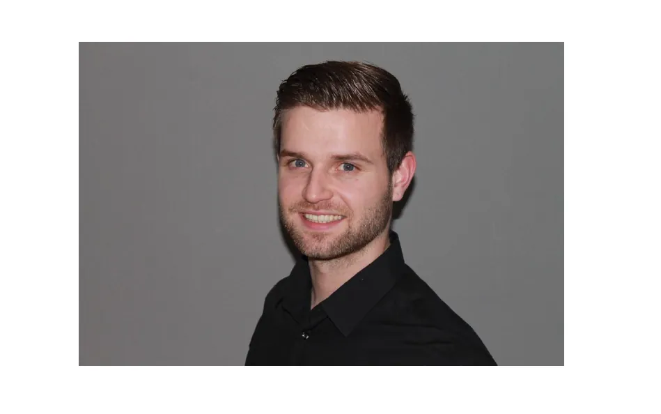 Asuso, Yannick Schwöbel