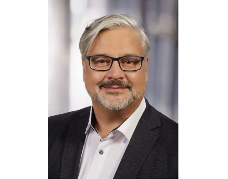 Matthias Winker ist neuer Vertriebsleiter Fußbodentechnik & Parkett bei Mapei