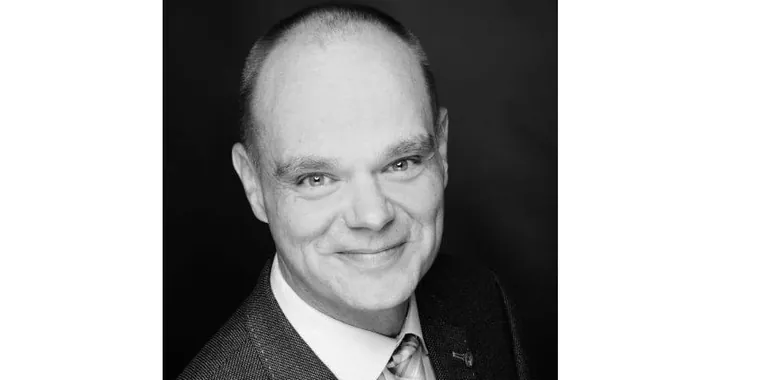 Dr. Christian Flüshöh