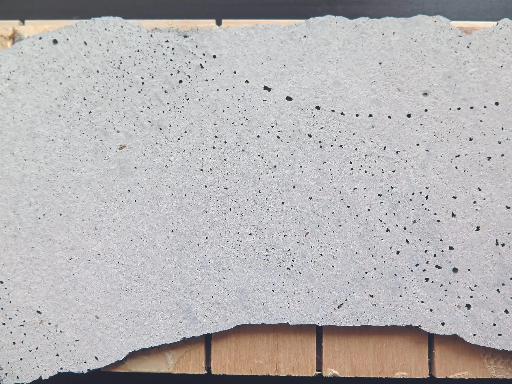 Löcher Spachtelmasse