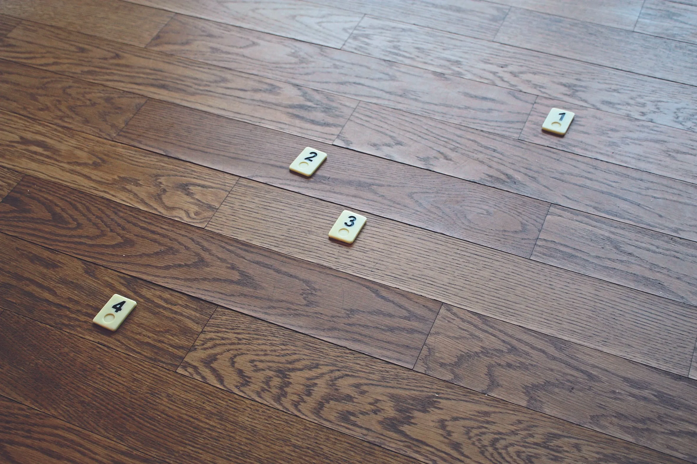 Überzahnungen mit Hohllagen und Aufkantungen