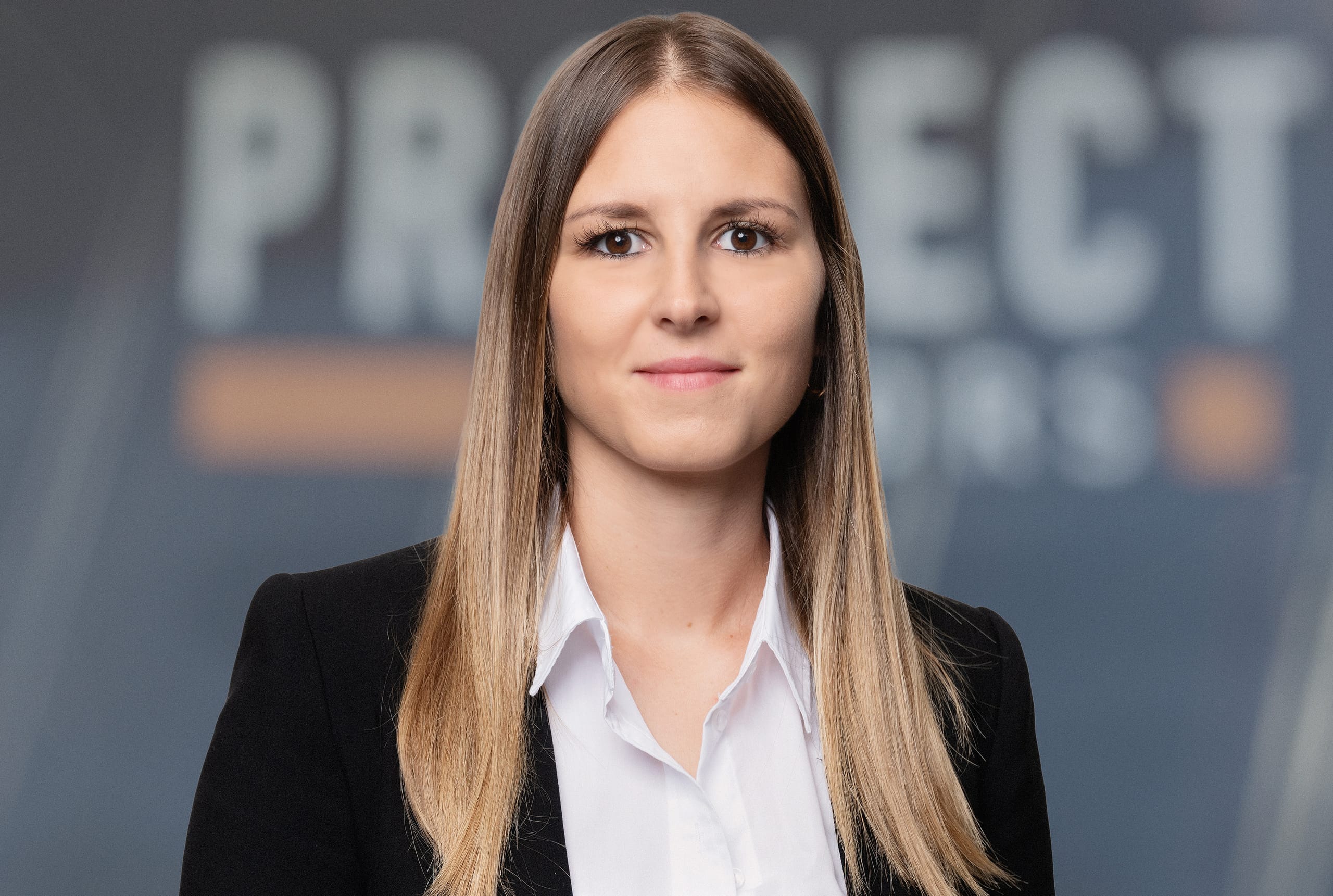 Project Floors: Neue Außendienstmitarbeiterin