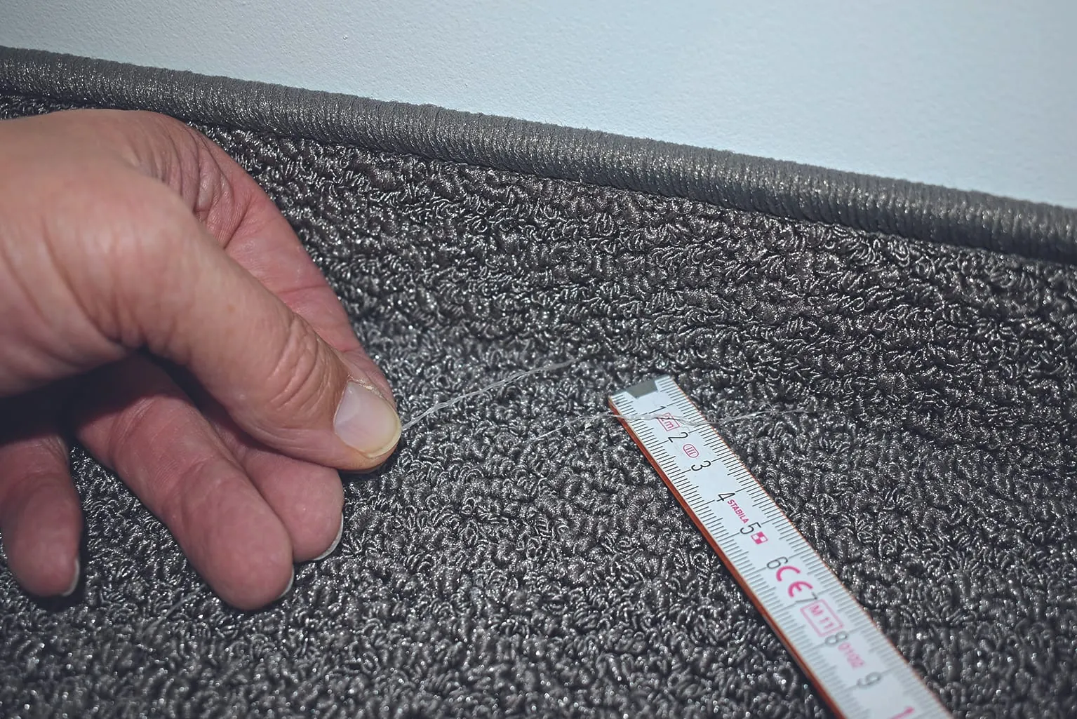 Sockelleiste mit Fadenzug