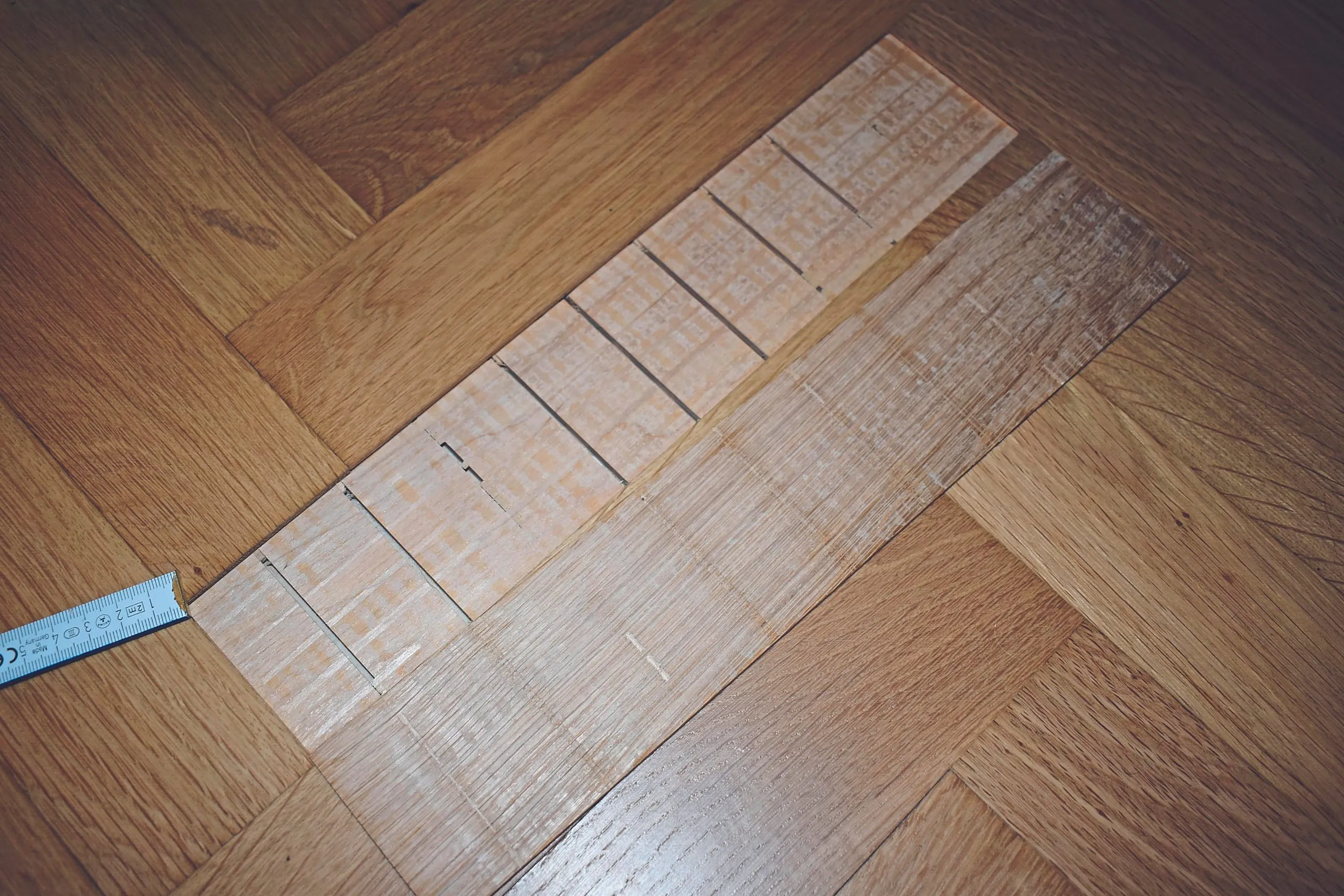 aufgeschüsselte Decklamelle