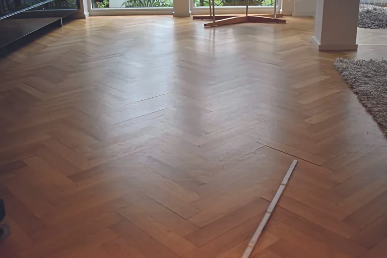 Decklamellenablösung Fertigparkett