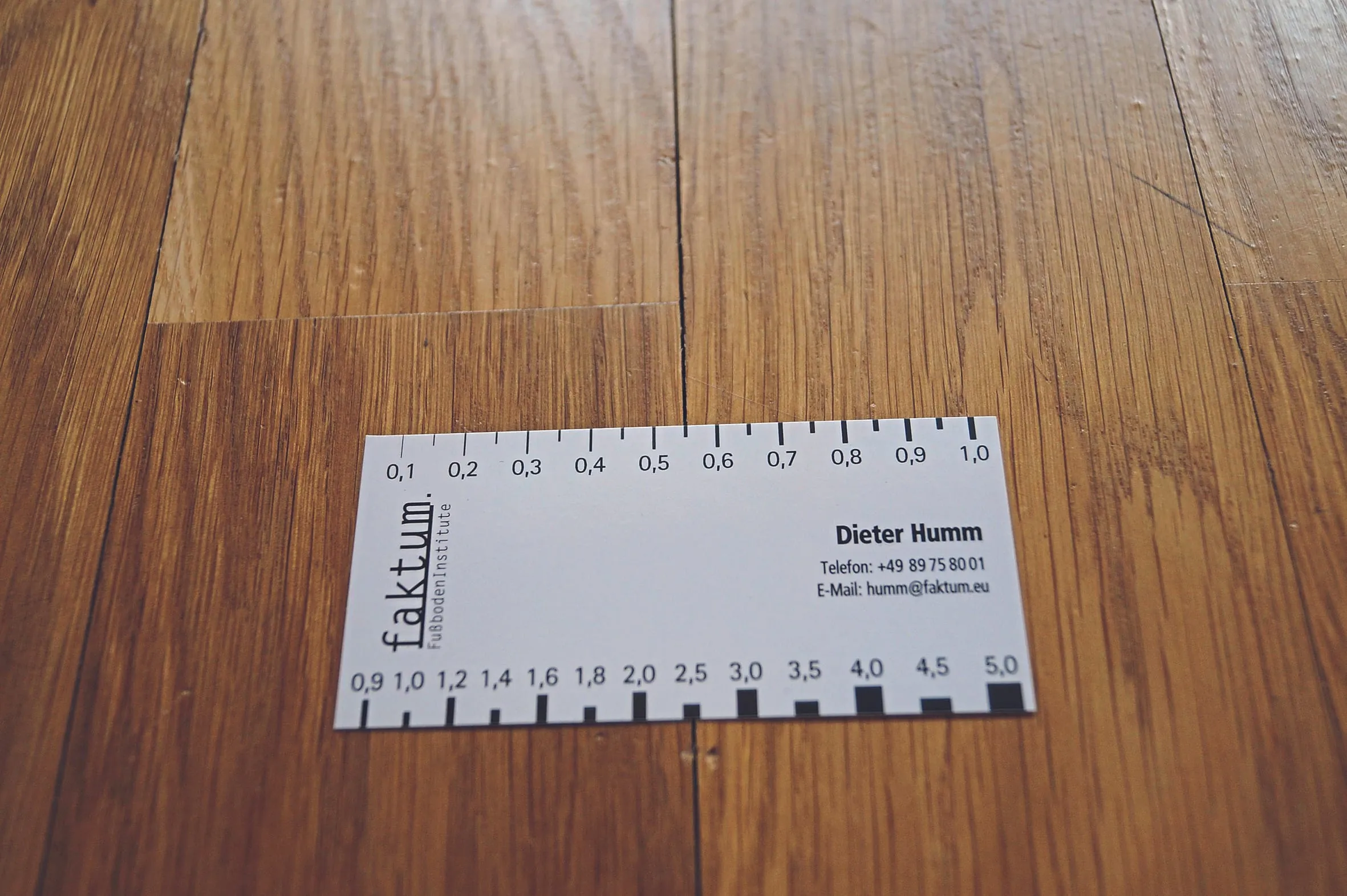 Fugenbildung im Eicheparkett: Sanierungsversuche überflüssig