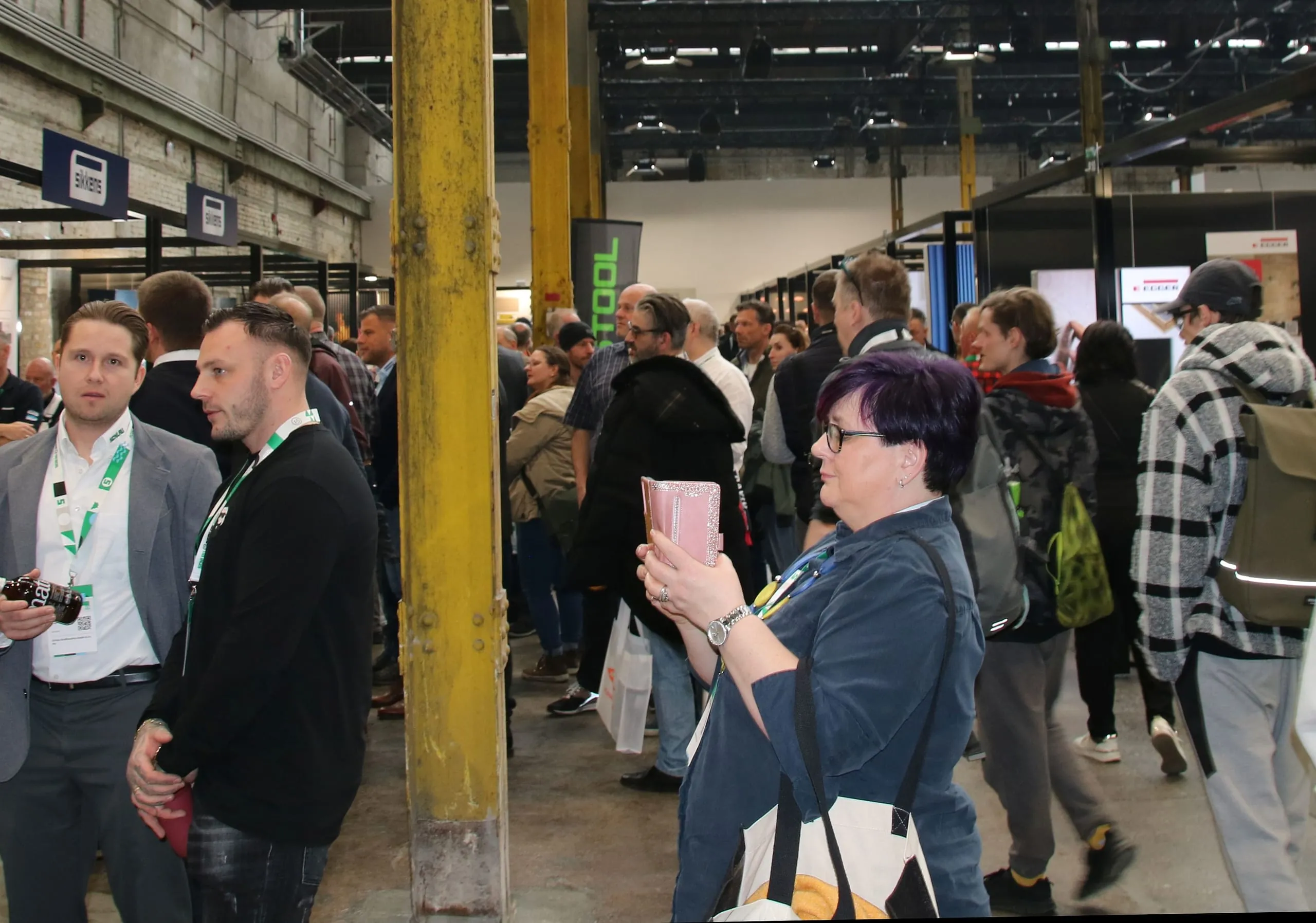 Blick auf Besucher der Schlau@Berlin