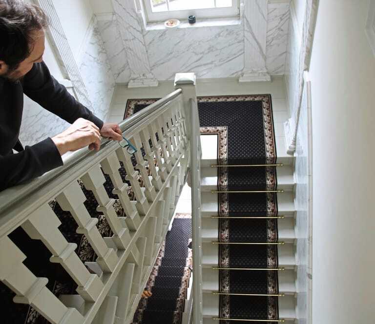 gemusterter L&auml;ufer im Treppenhaus