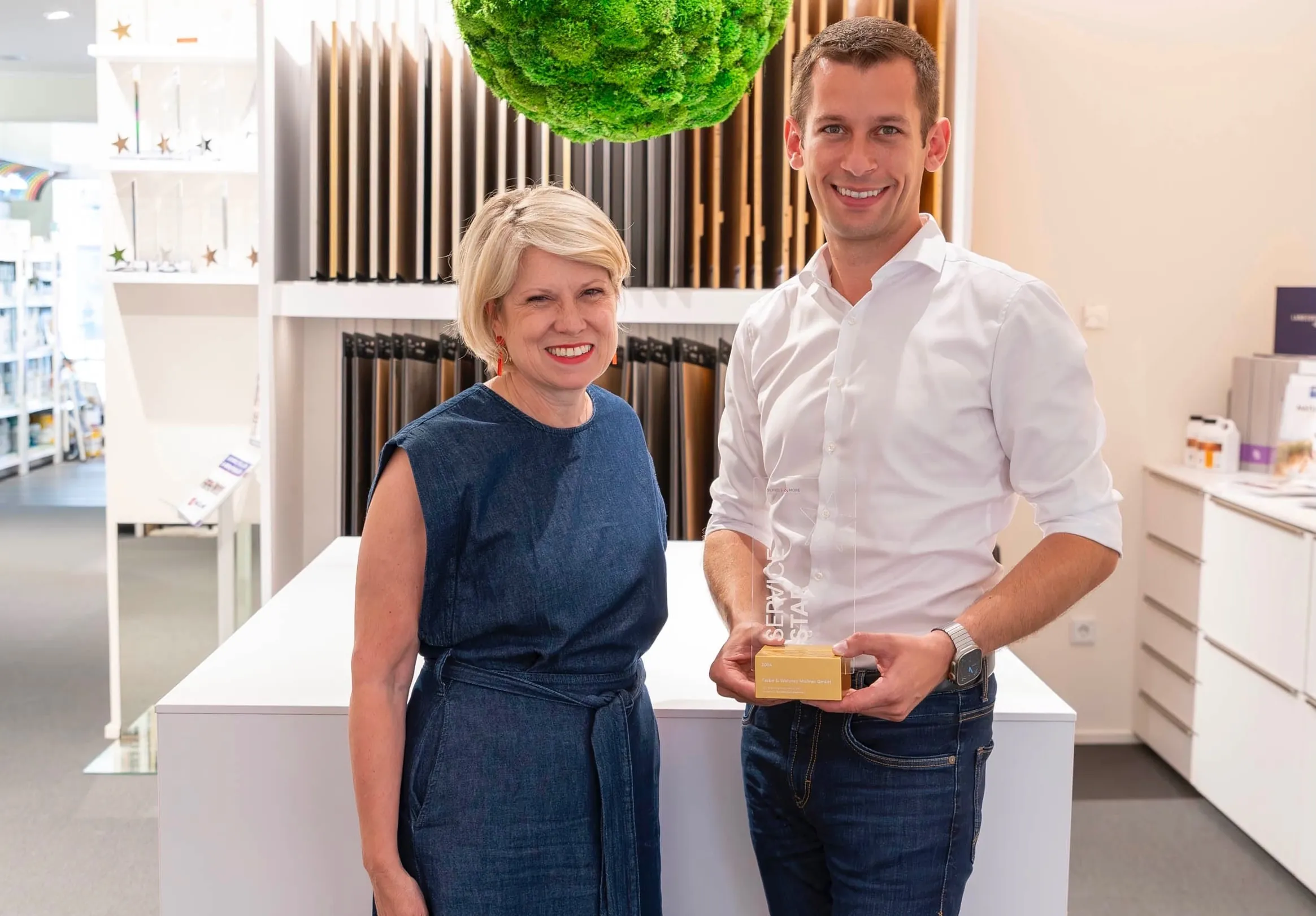 Farbe & Wohnen Müllner: Goldenen Service Star 2024 gewonnen