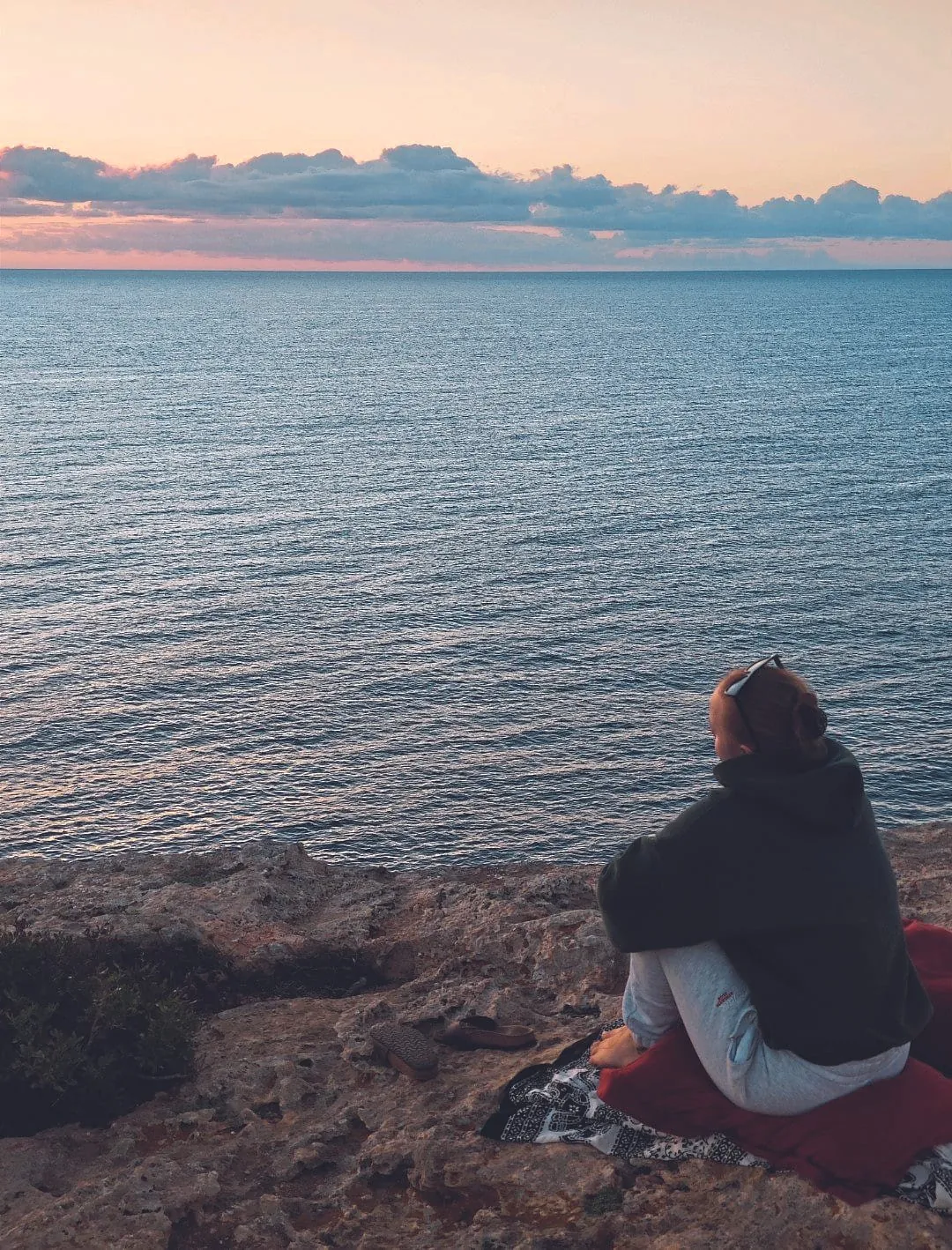 Jenny Middeke am Strand auf Mallorca