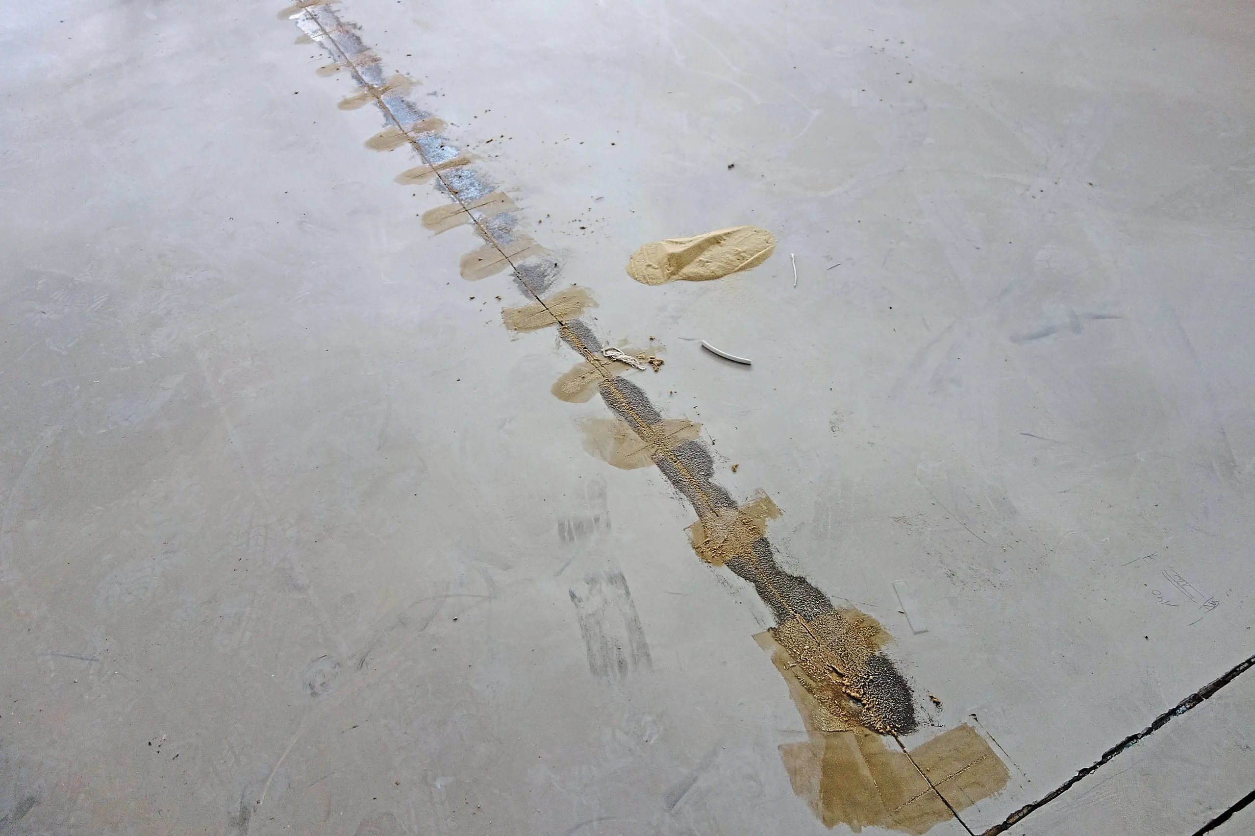 Fünf Mal Basiswissen zu Fugen in Estrichen