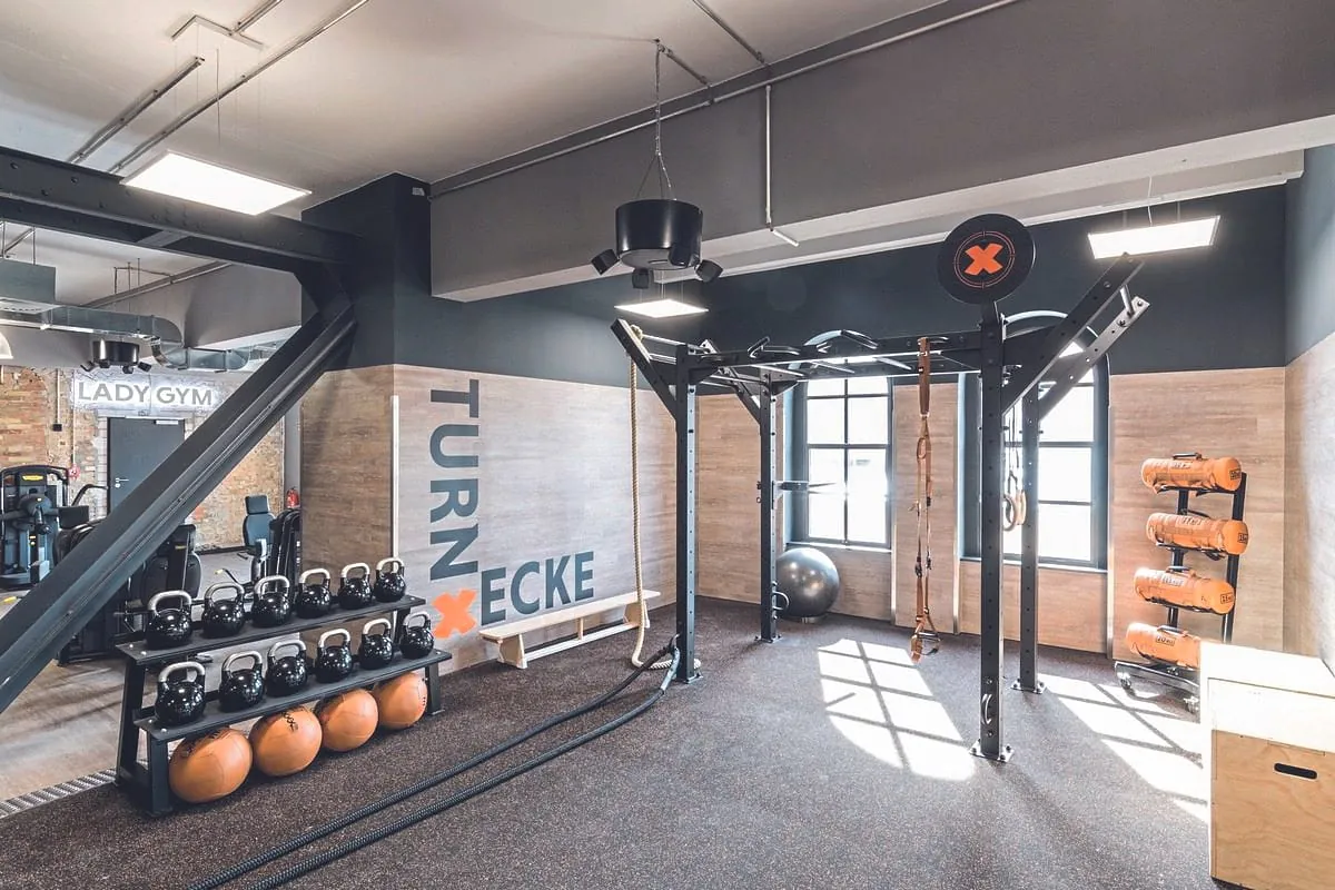 Fußbodenschäden Fitnesscenter