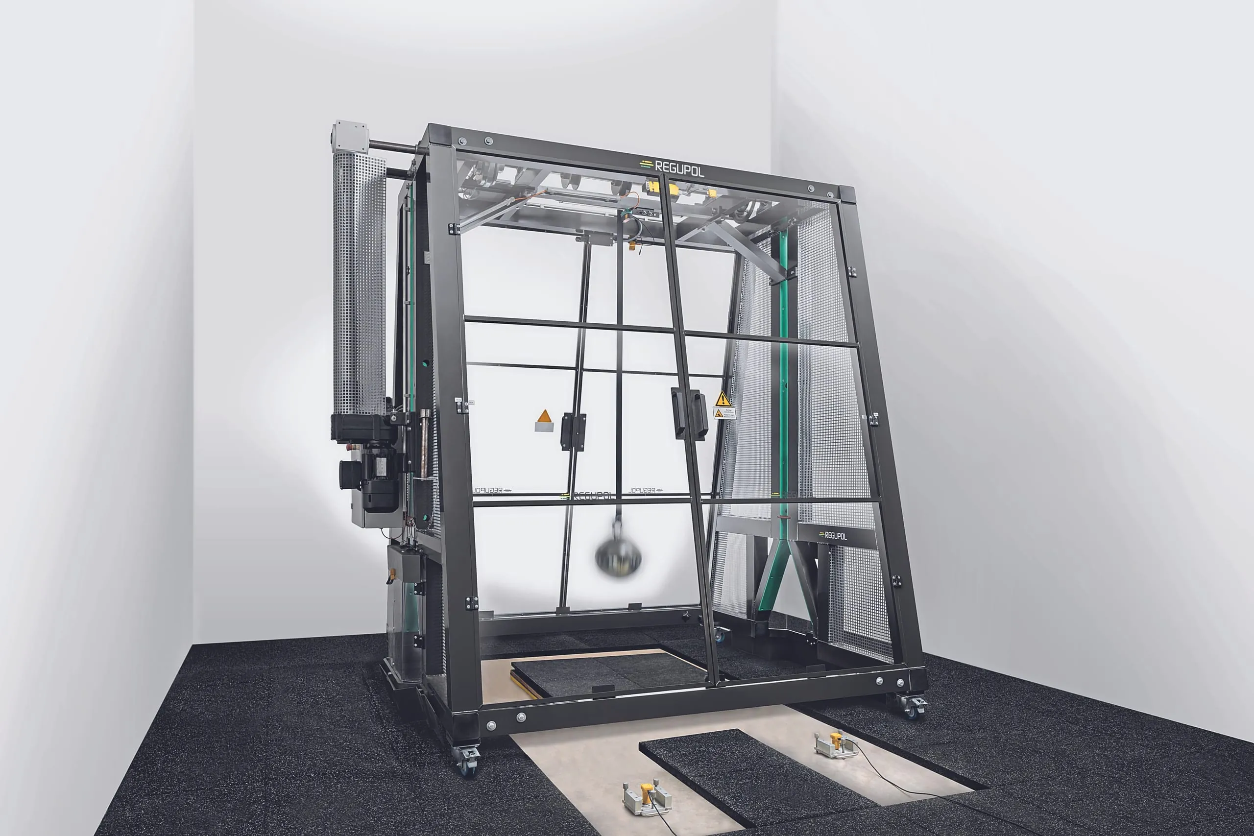 Fußbodenschäden Fitnesscenter