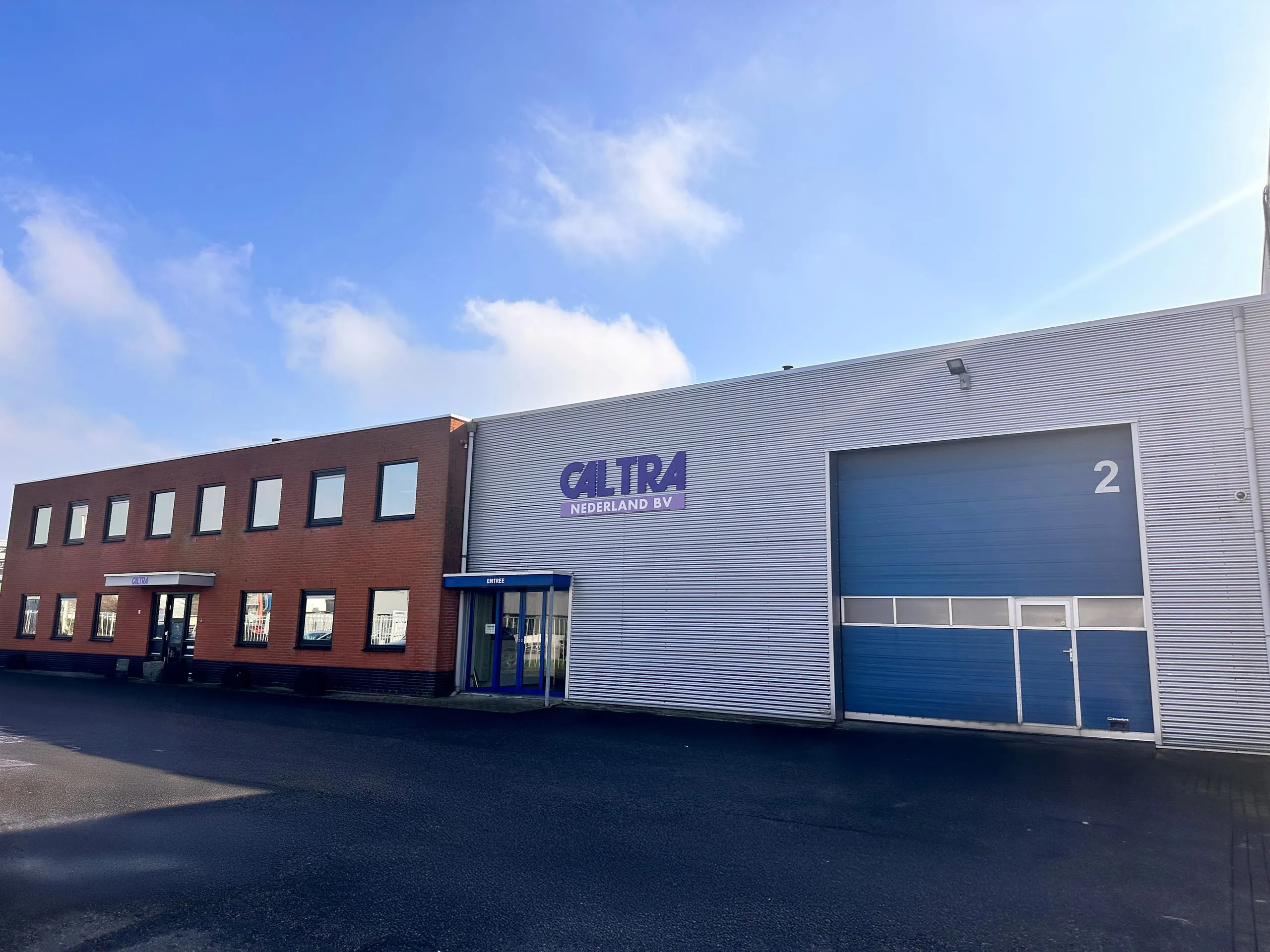 Kerakoll: Mehrheit an Bindemittelhersteller Caltra Nederland