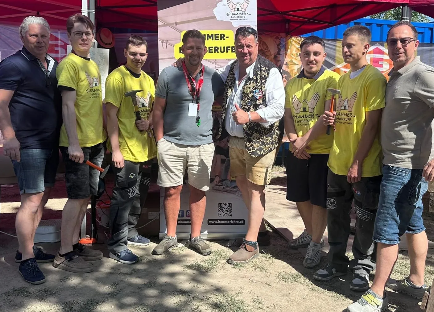 "Hammerlehre“ auf dem Donauinselfest: Bodenleger knüpften viele Kontakte