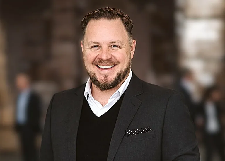 Zum 1. Juli &uuml;bernimmt Dennis Weller die alleinige Gesch&auml;ftsf&uuml;hrung von Holzring, der Einkaufs- und Dienstleistungskooperation f&uuml;r den Holzfachhandel in Bremen.