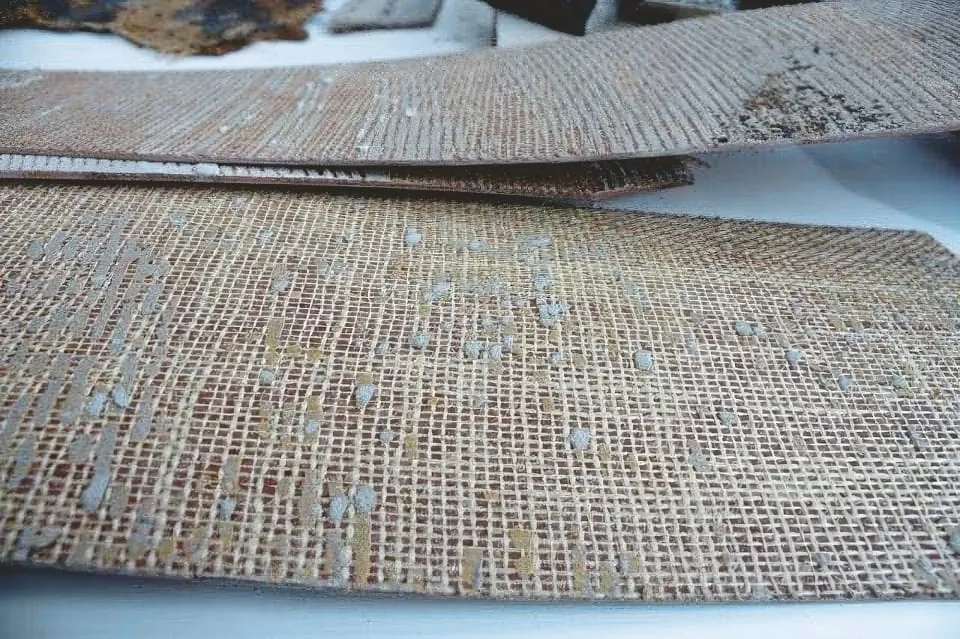 Blasen und Beulen in elastischen Bodenbelägen