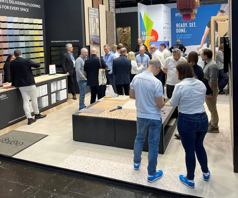 Ende Februar hat sich Forbo Flooring auf der EuroShop in Düsseldorf präsentiert.