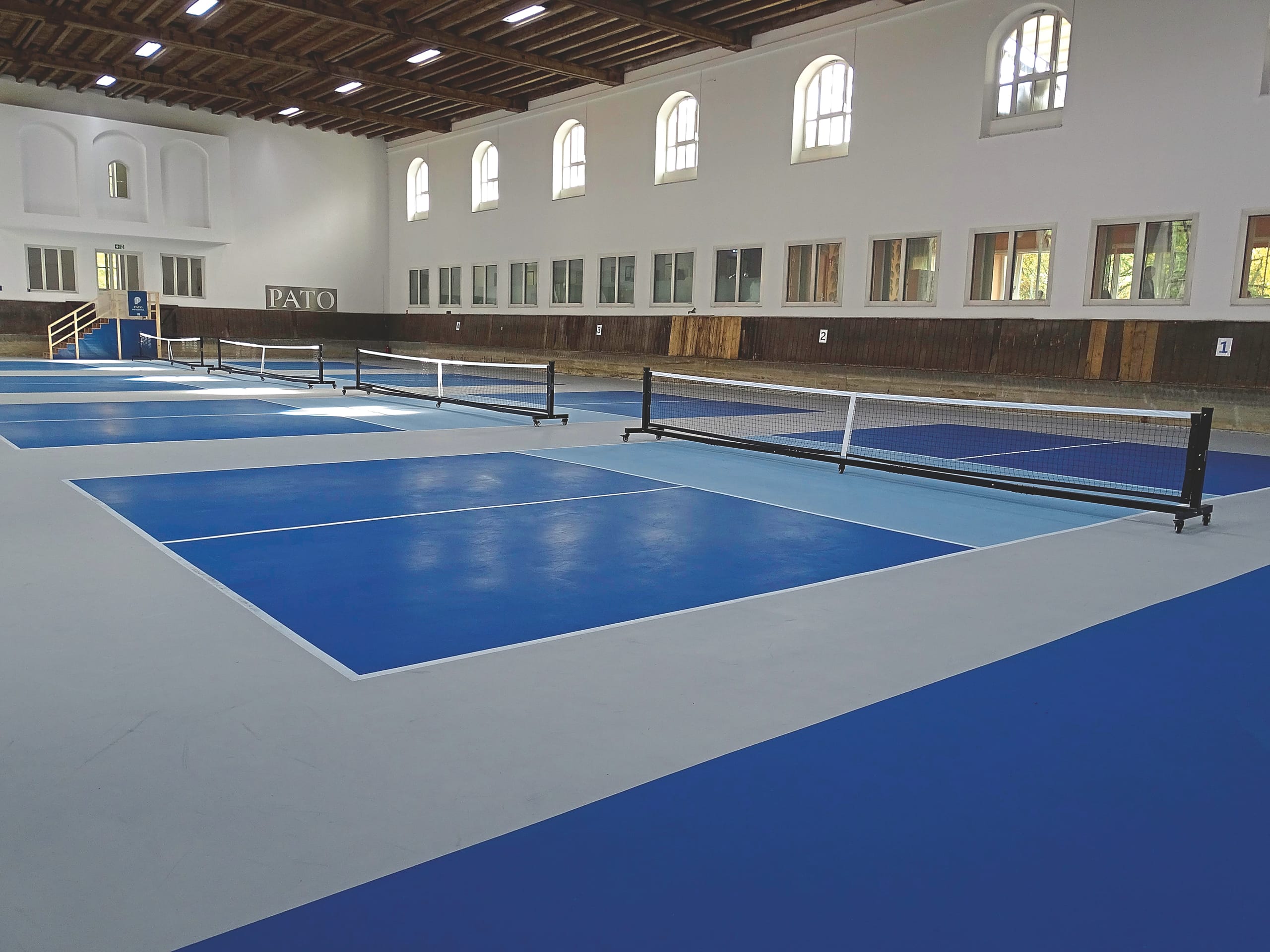 Pickleball-Sportboden: So gelingt der Aufbau auf Altbeton